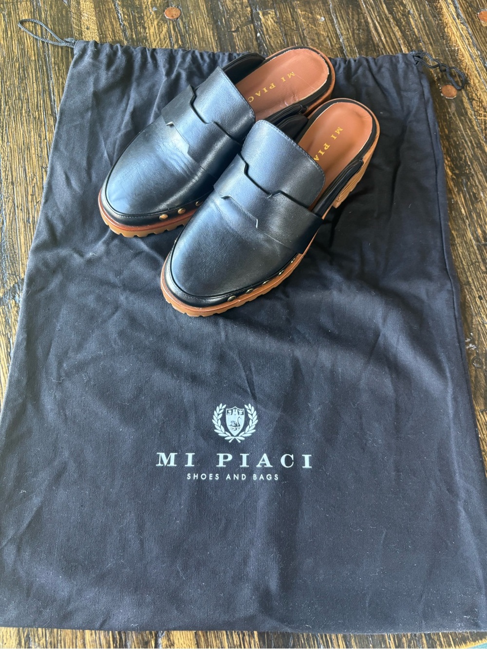 Mi Piace Women's Black Leather Slingback Loafers